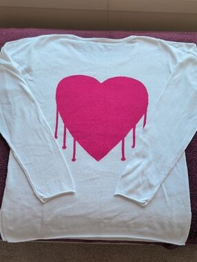 J Society white cotton sweater with hot pink heart on back (NWT)